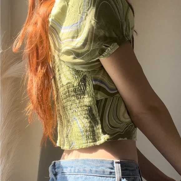 NWT!! PacSun puff sleeve scrunch tie crop top: green/ white/ blue wave pattern - Picture 5 of 6